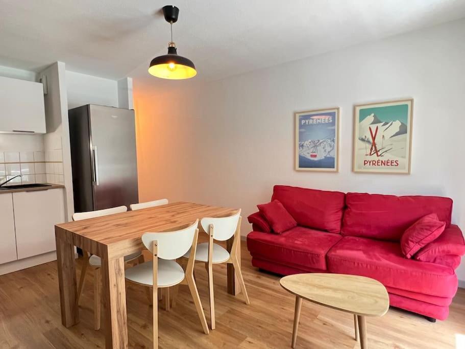 קאוטרט T3 Centre Ville Avec Parking, Balcon Et Wifi. 5P. מראה חיצוני תמונה