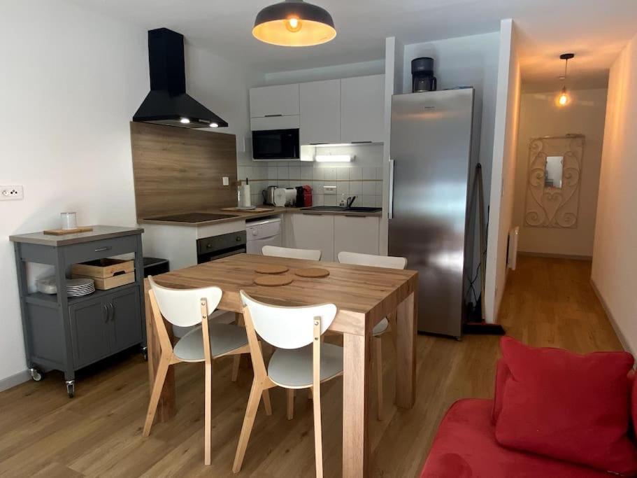קאוטרט T3 Centre Ville Avec Parking, Balcon Et Wifi. 5P. מראה חיצוני תמונה