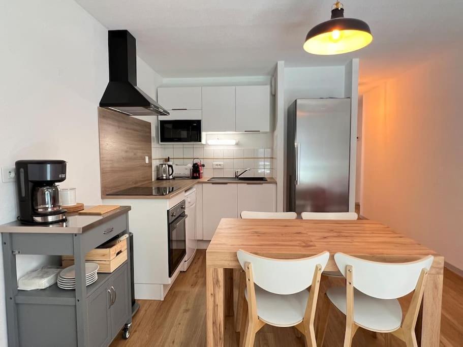 קאוטרט T3 Centre Ville Avec Parking, Balcon Et Wifi. 5P. מראה חיצוני תמונה